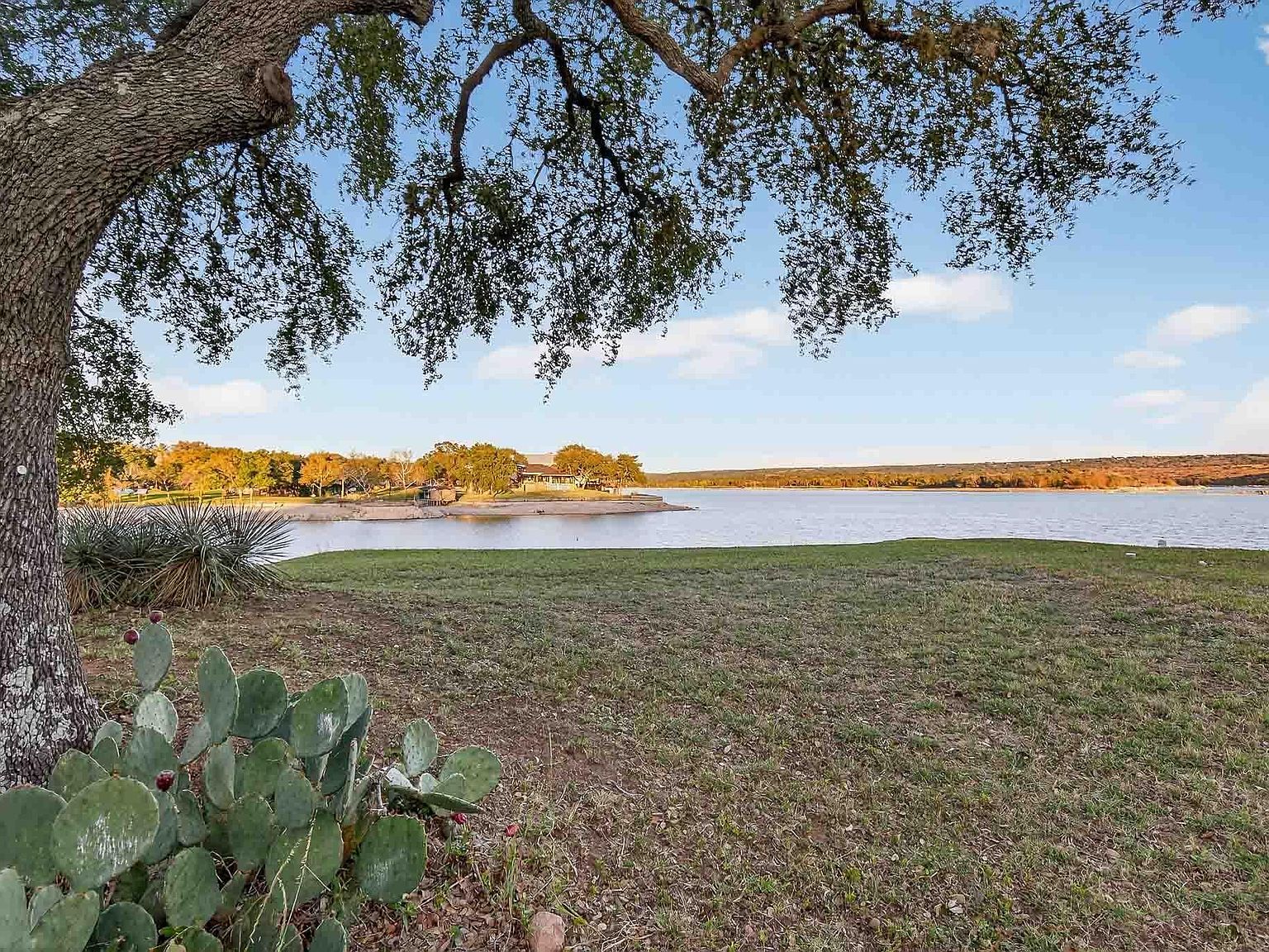 1002 S Rockwood Dr Buchanan Dam, TX 78609 - Thumbnail 4