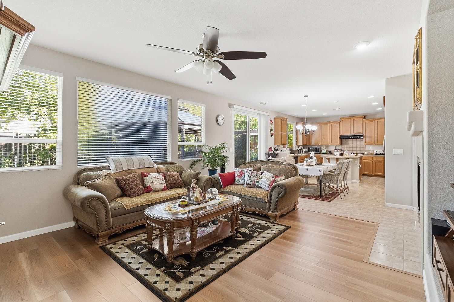 2857 Maybrook Dr Sacramento, CA 95835 - Thumbnail 4