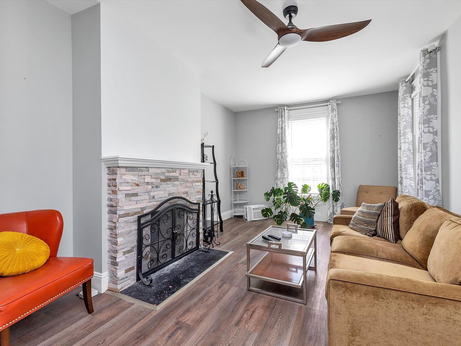 39-24 213th St Bayside, NY 11361 - Thumbnail 4