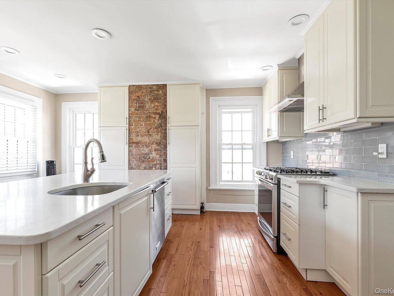 39 26/24 213th St Bayside, NY 11361 - Thumbnail 4