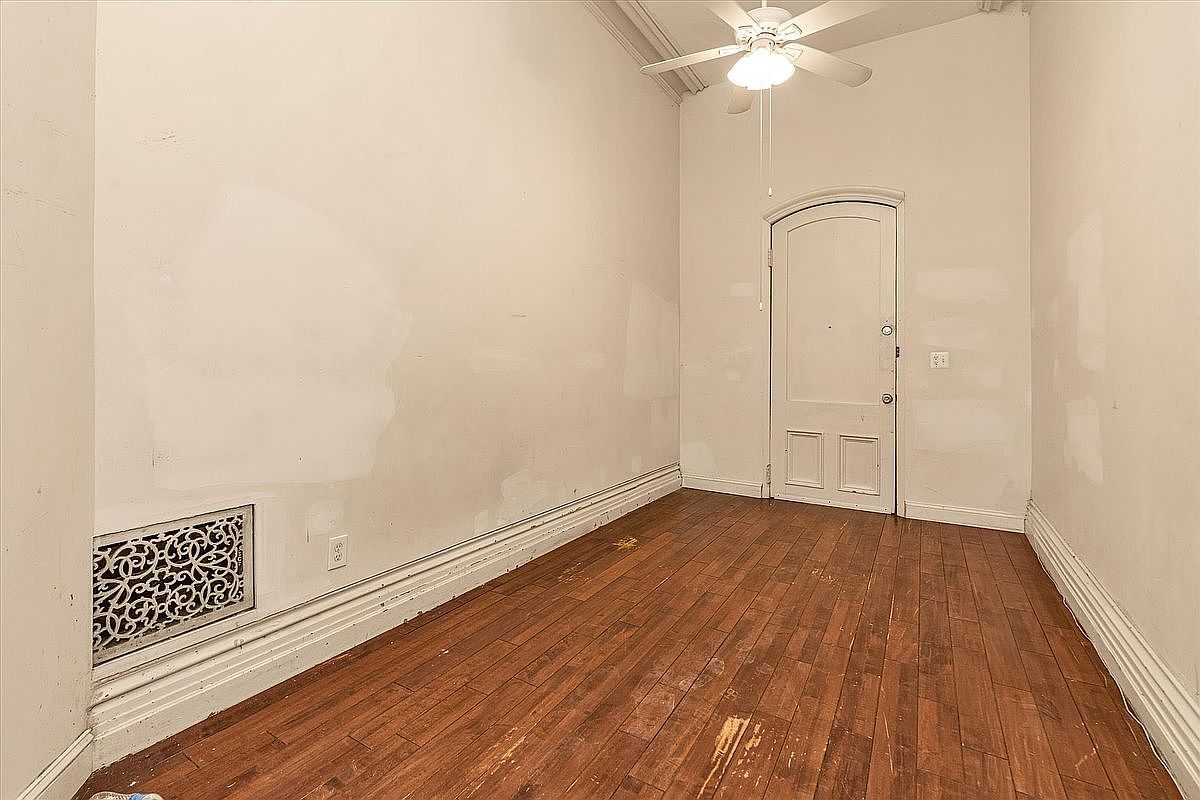 11-41 123rd St College Pt, NY 11356 - Thumbnail 4