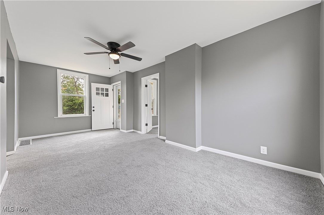 1632 Holmden Ave Cleveland, OH 44109 - Thumbnail 4