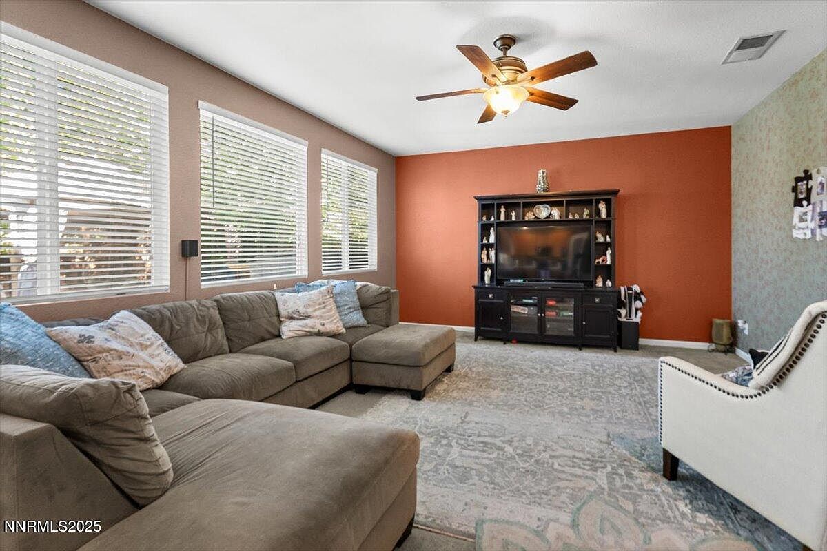 7221 Windswept Loop Sparks, NV 89436 - Thumbnail 4