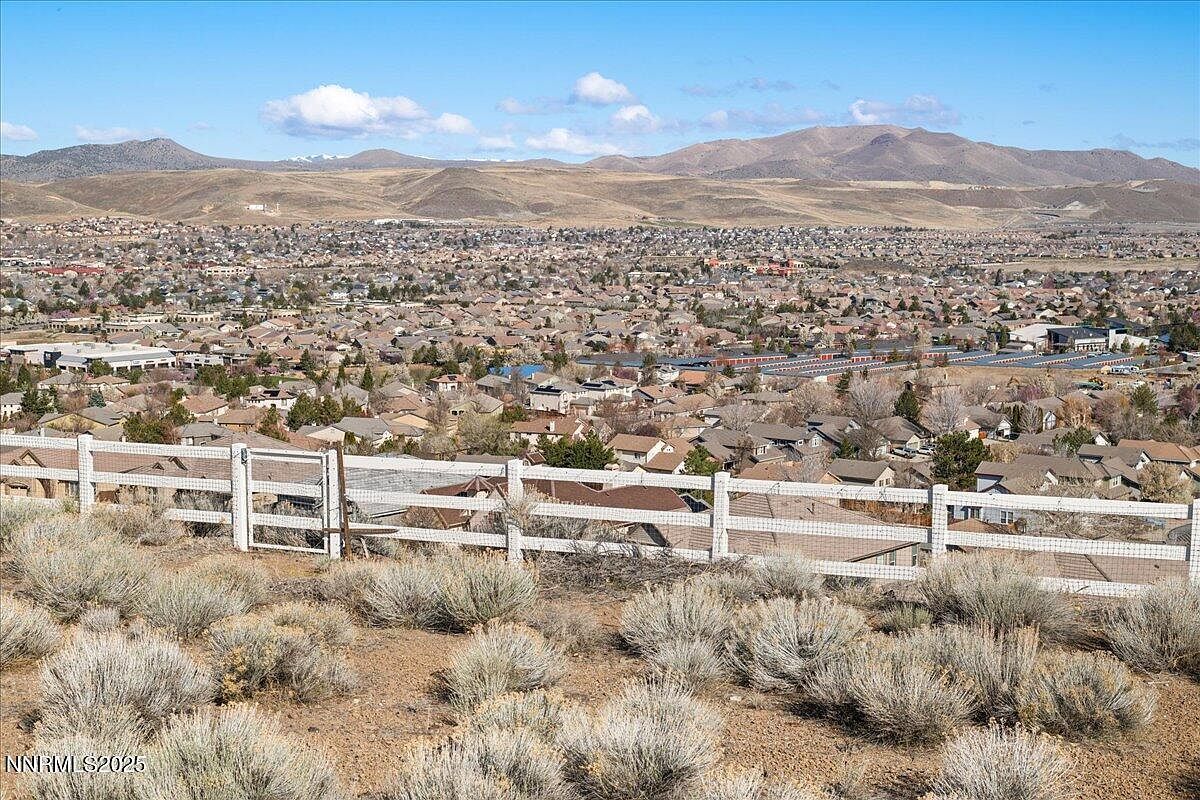 4393 Acobat Ct Sparks, NV 89436 - Thumbnail 4