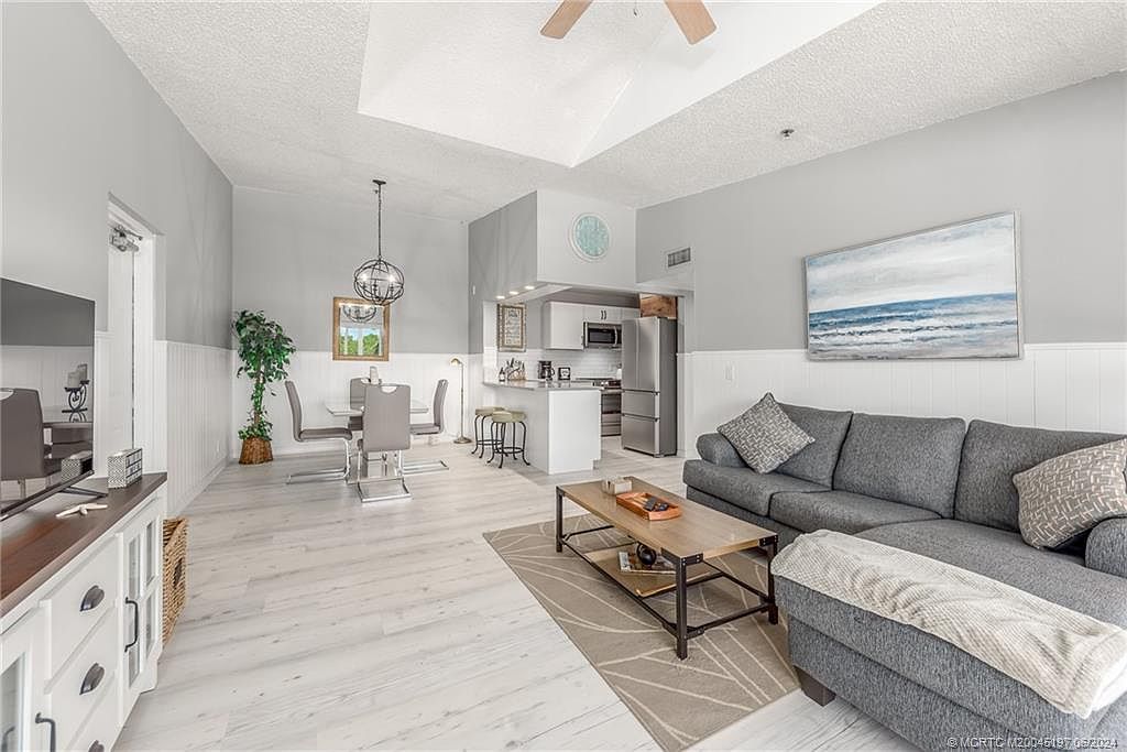 4468 NE Ocean Blvd APT D3 Jensen Beach, FL 34957 - Thumbnail 4