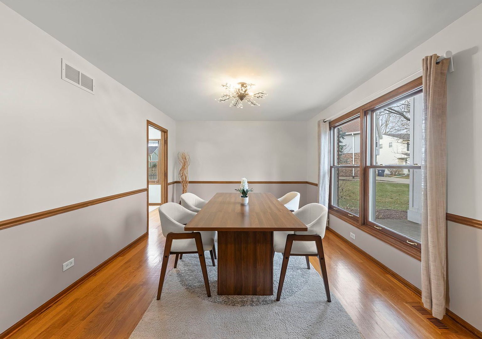 1125 Huntleigh Dr Naperville, IL 60540 - Thumbnail 4