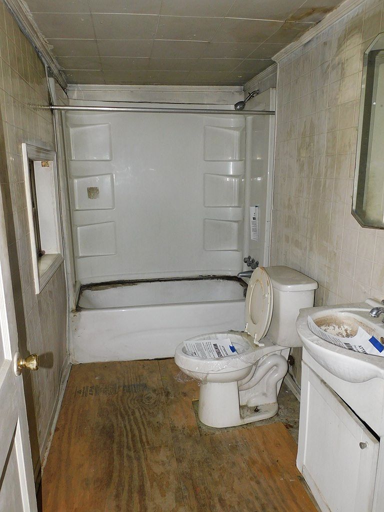 2306 N Main St South Boston, VA 24592 - Thumbnail 4