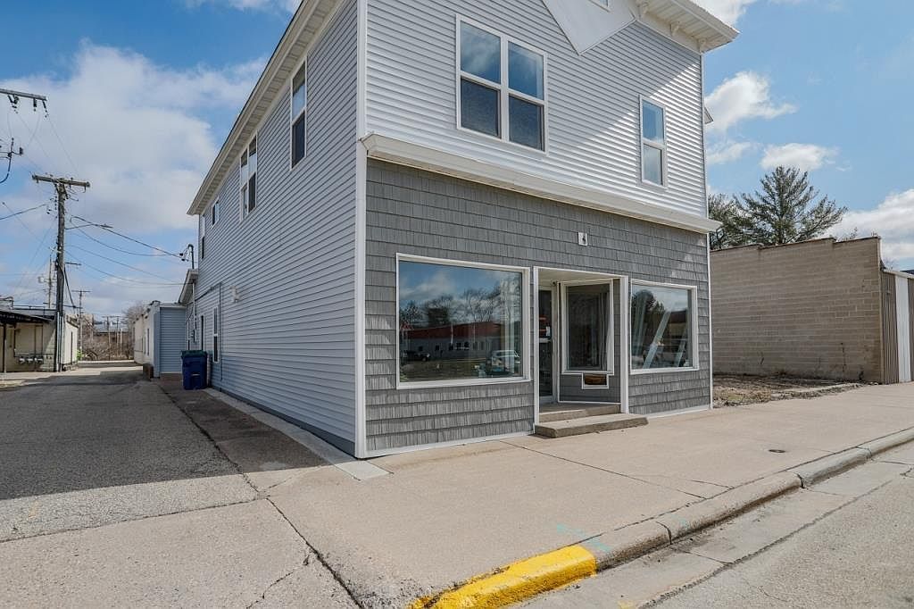 112 E Garfield Ave Marion, WI 54950 - Thumbnail 4