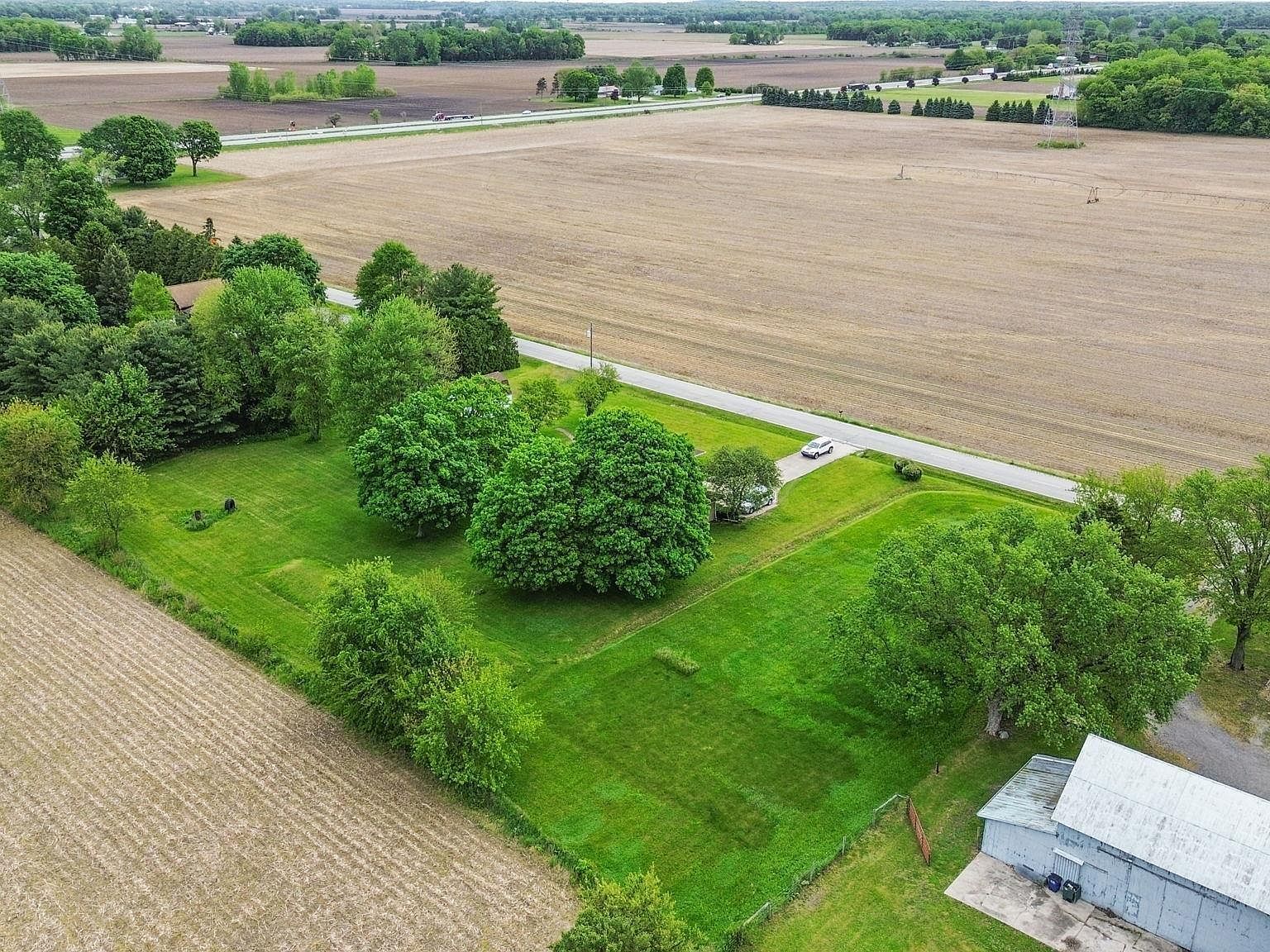 56729 Tulip Rd New Carlisle, IN 46552 - Thumbnail 4