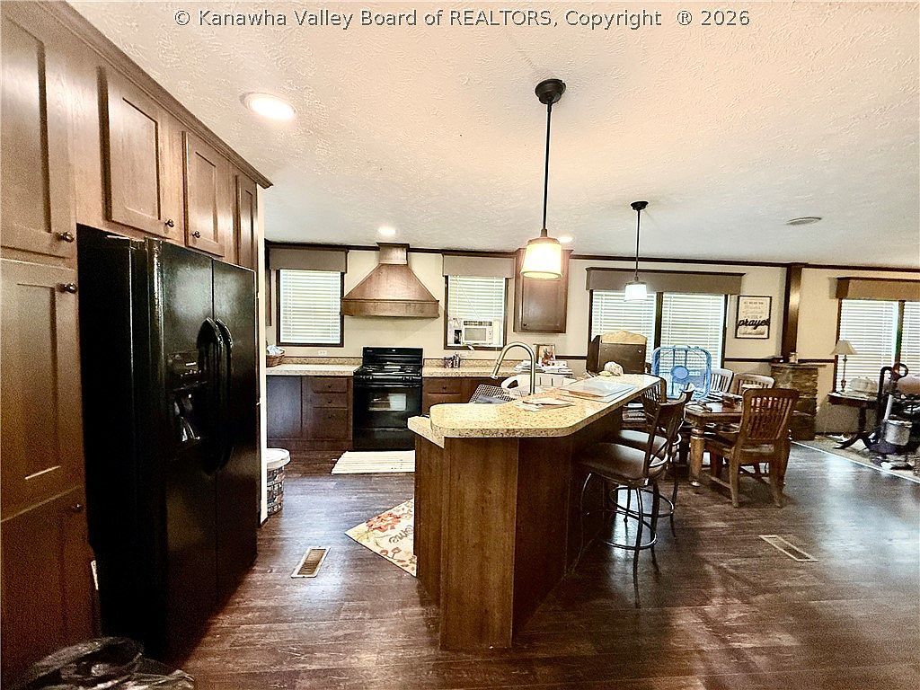 5093 Hughes Creek Rd Hugheston, WV 25110 - Thumbnail 4