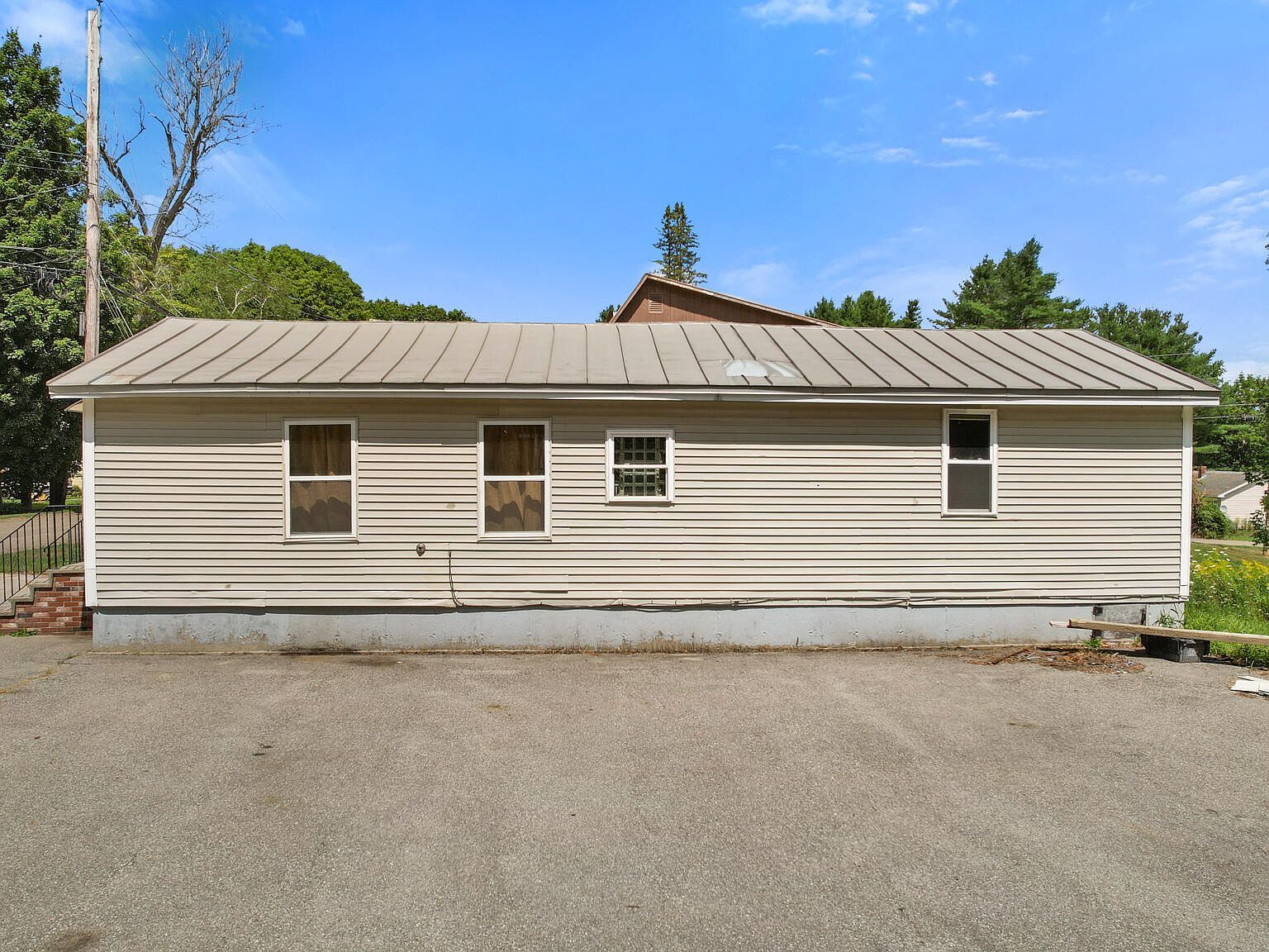 47 Bray Ave Fairfield, ME 04937 - Thumbnail 4