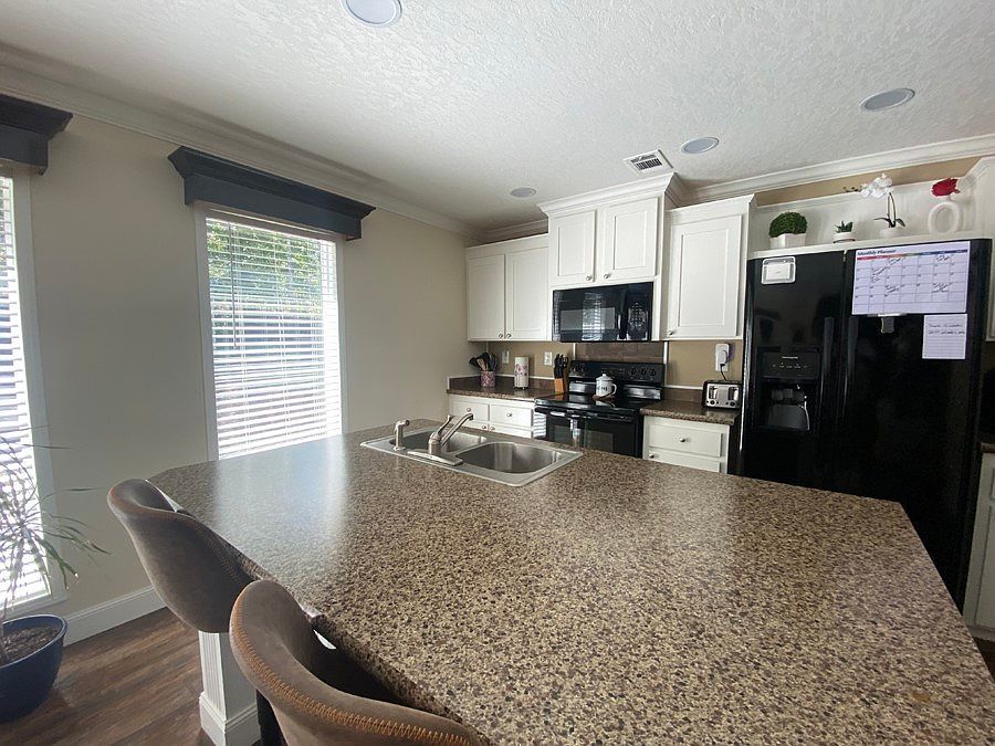 347 River Trl Martin, GA 30557 - Thumbnail 4