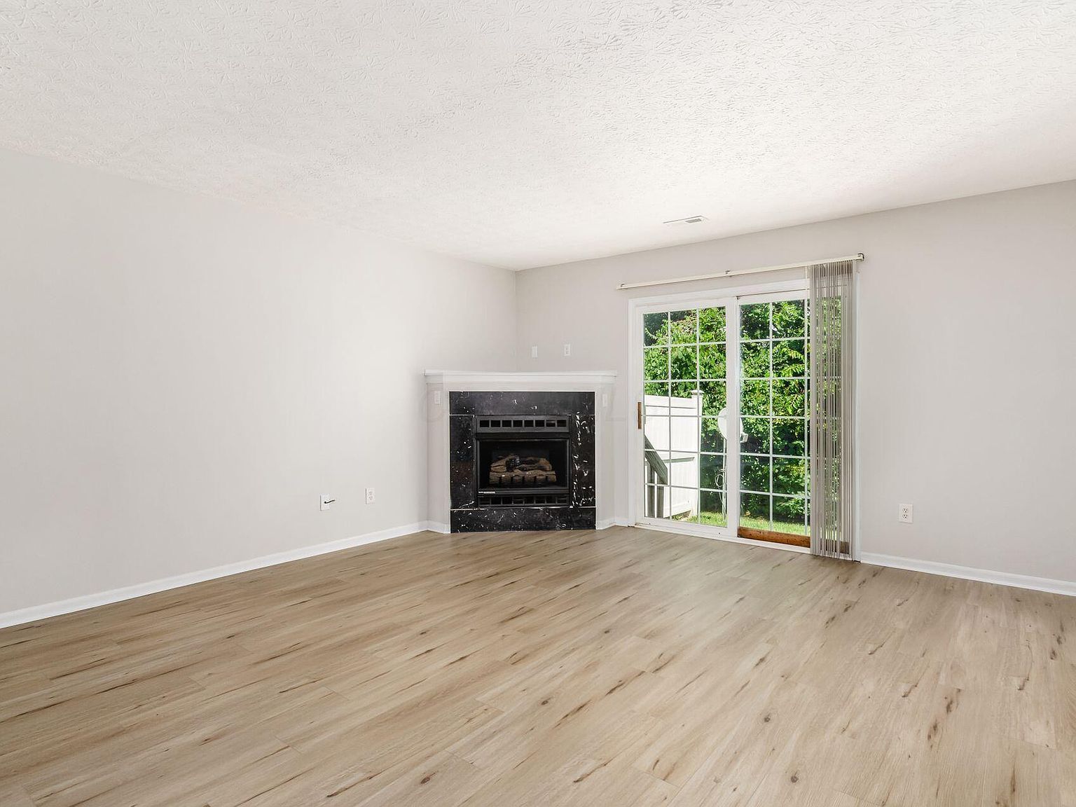 1842 Bashan Dr #75F Columbus, OH 43228 - Thumbnail 4