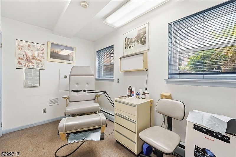 741 Bloomfield Ave SUITE 1 Verona, NJ 07044 - Thumbnail 4