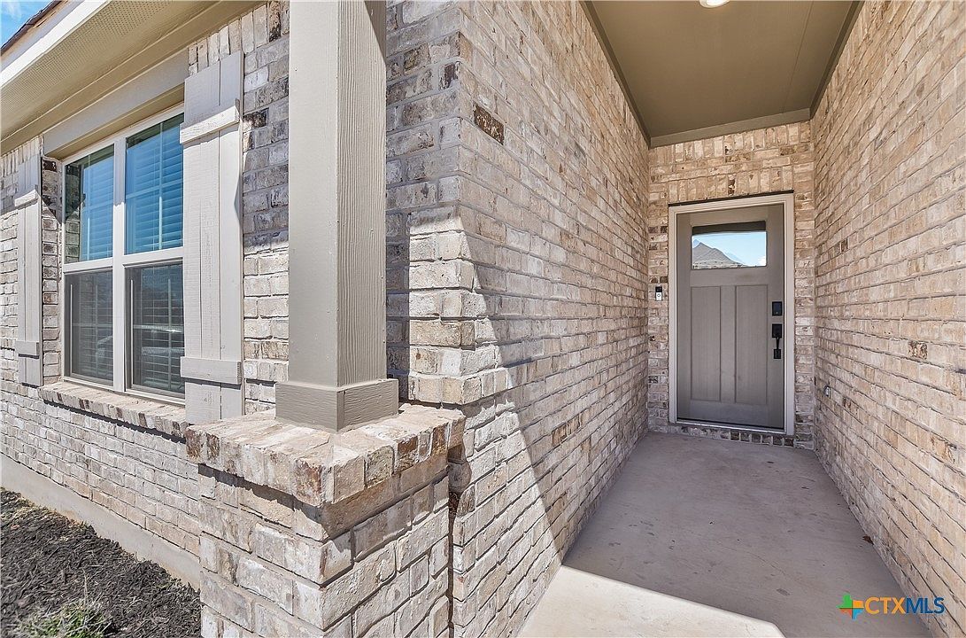 132 Periwinkle Ln Bastrop, TX 78602 - Thumbnail 4