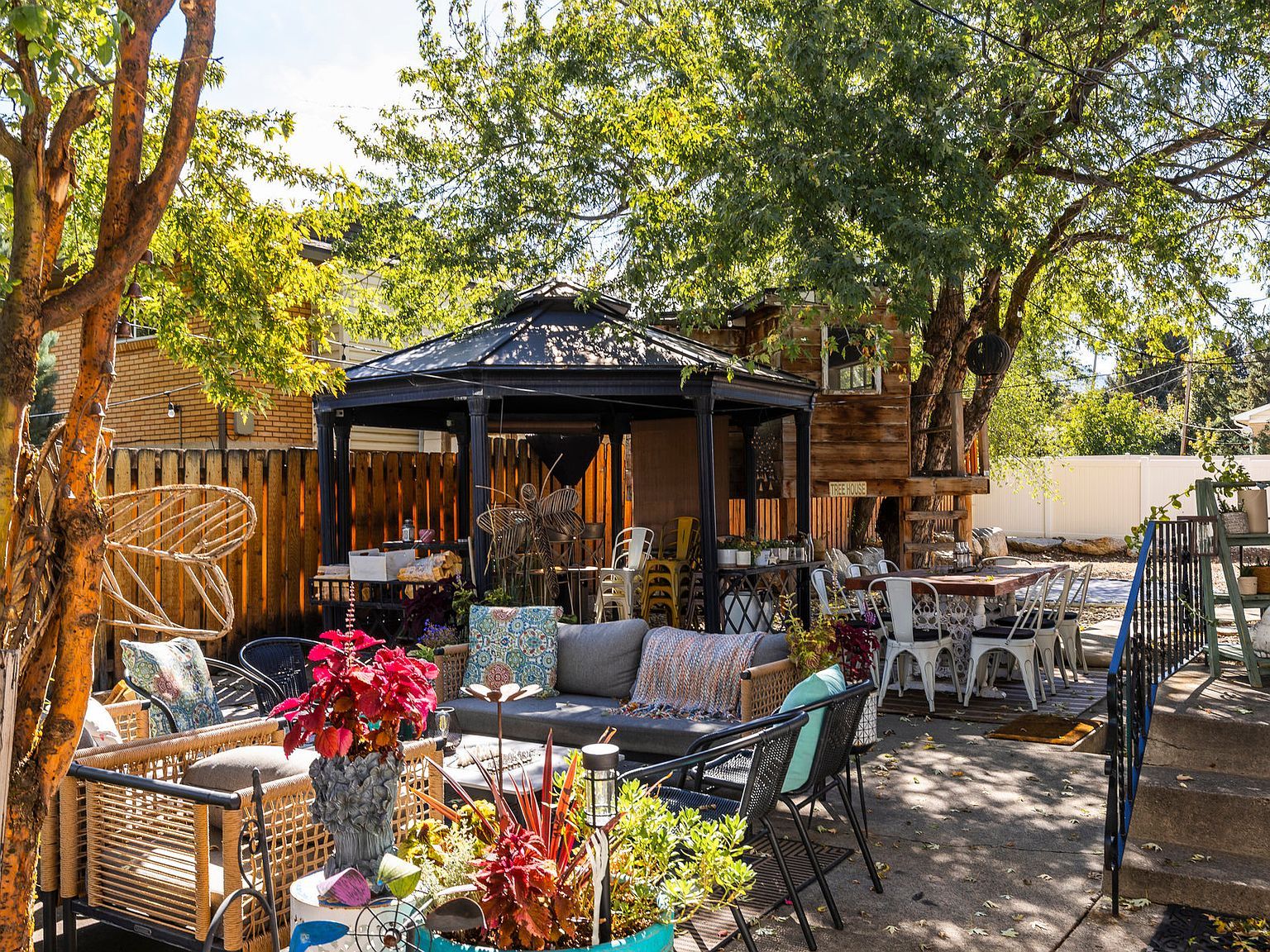 6701 S 2445 E Cottonwood Heights, UT 84121 - Thumbnail 4