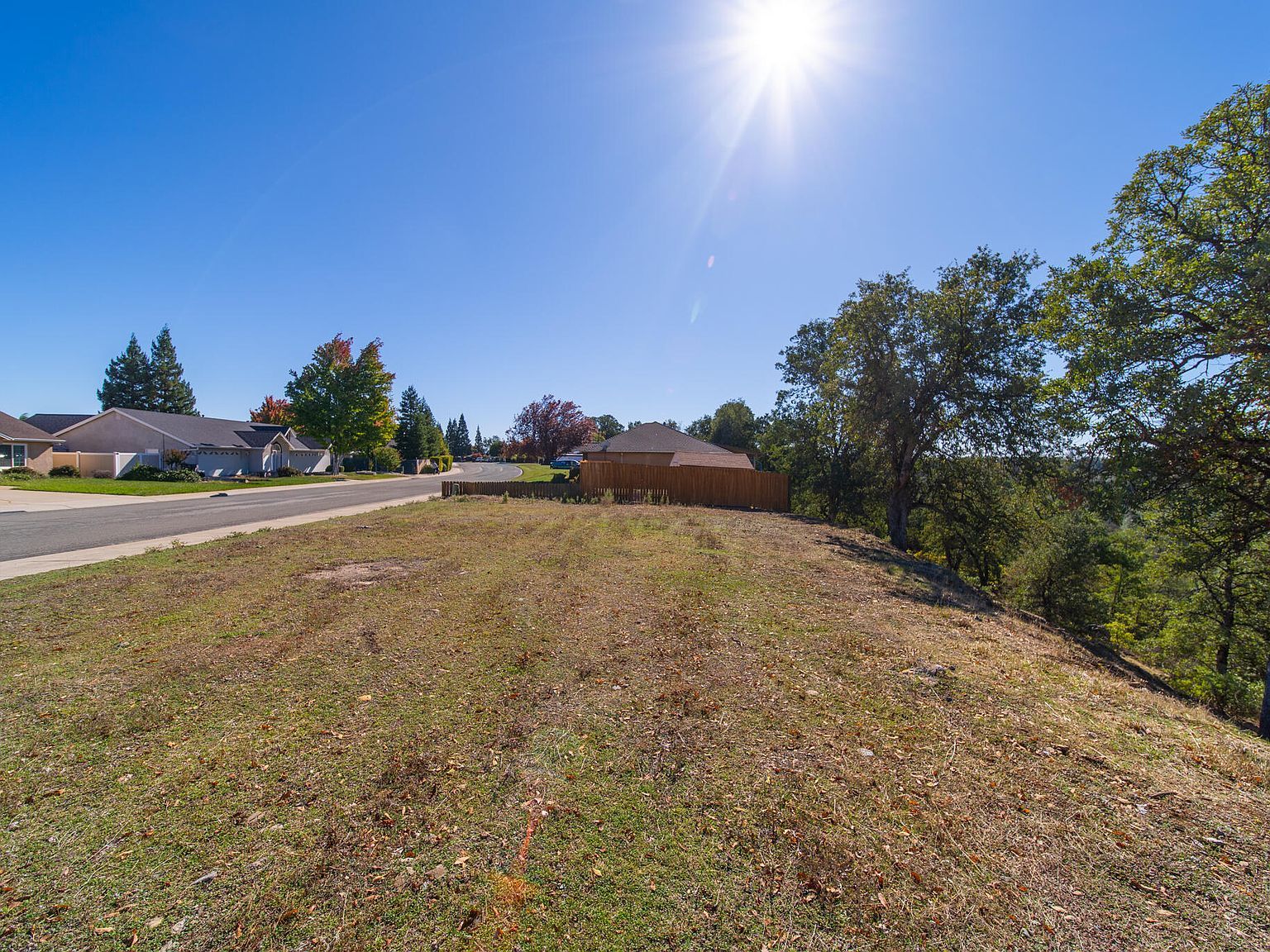 4165 Sunglow Dr Redding, CA 96001 - Thumbnail 4