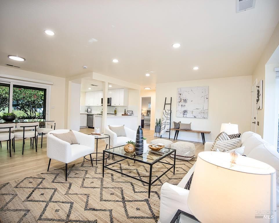 4 Valley Green St Santa Rosa, CA 95409 - Thumbnail 4