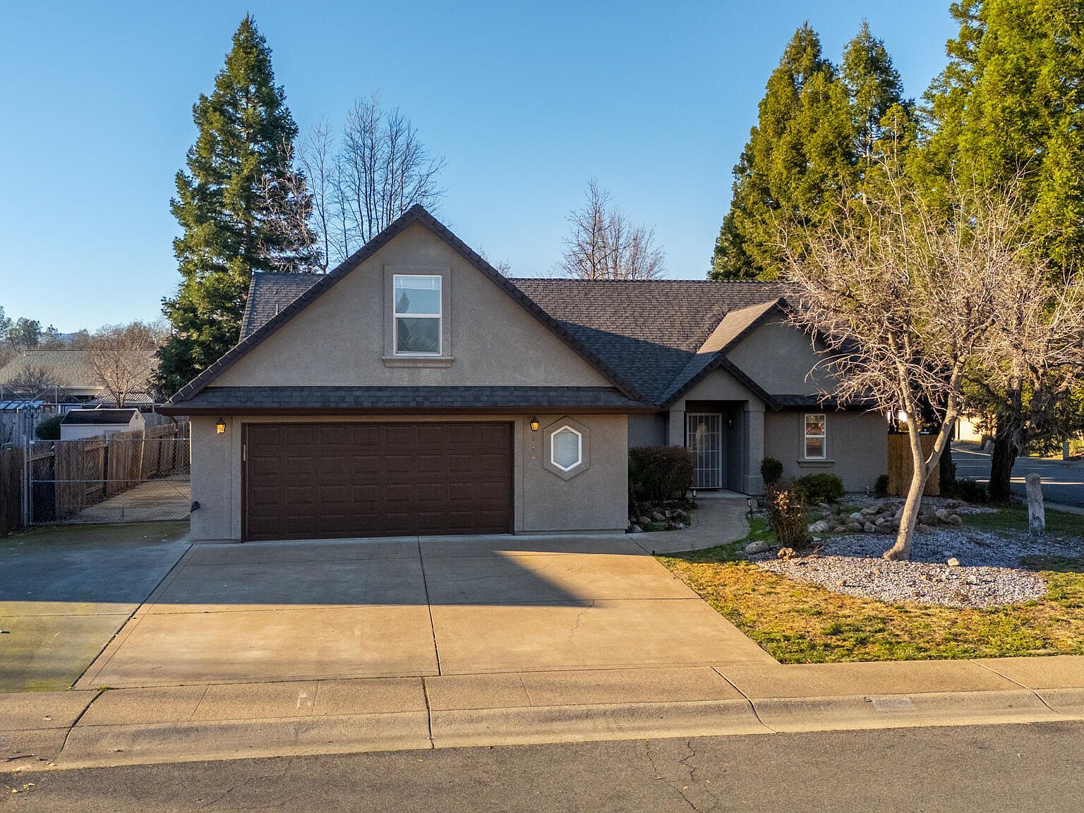 5890 Shadow Glen Dr Redding, CA 96003 - Thumbnail 4