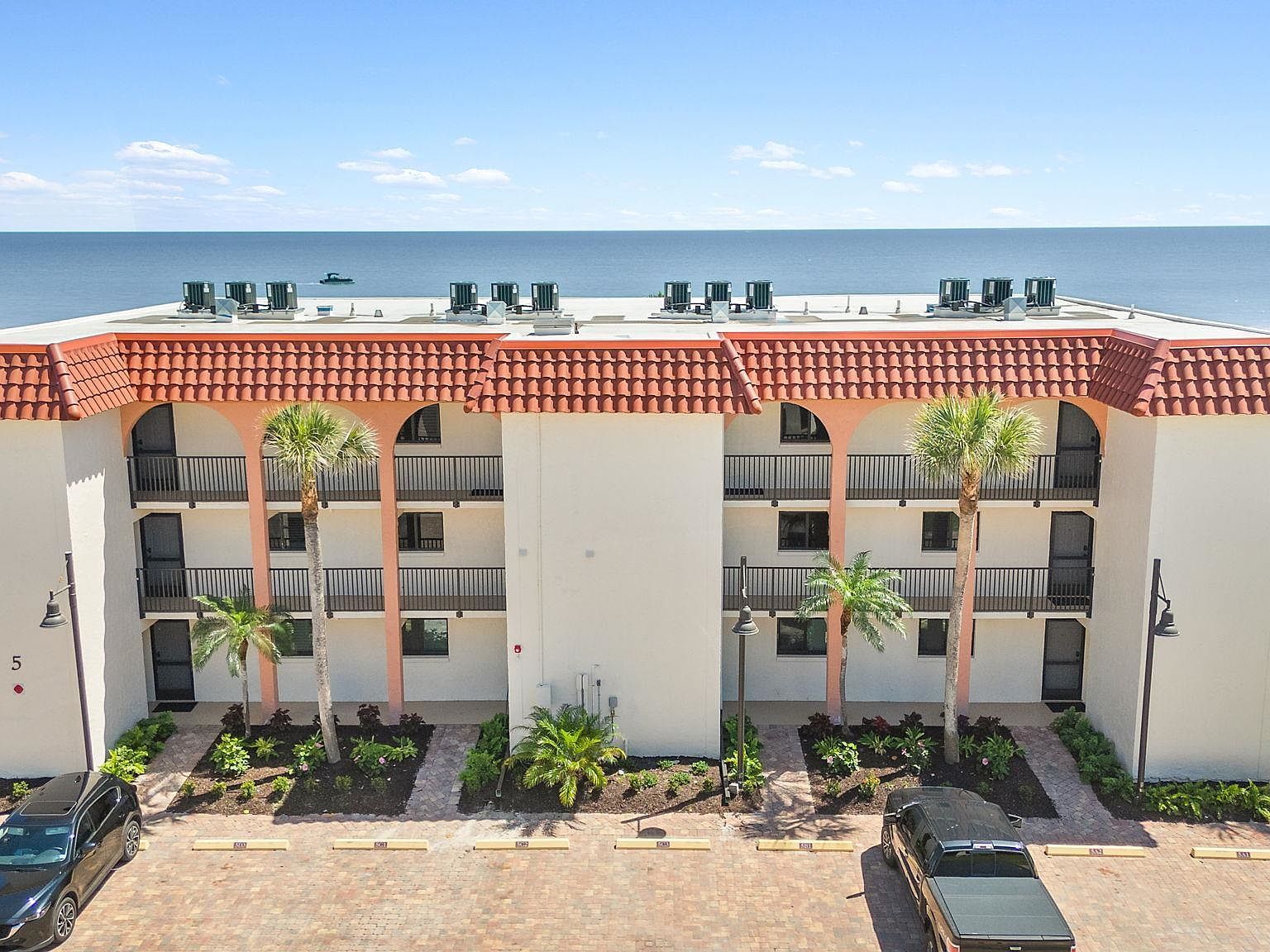671 E Gulf Dr UNIT 5D2 Sanibel, FL 33957 - Thumbnail 4