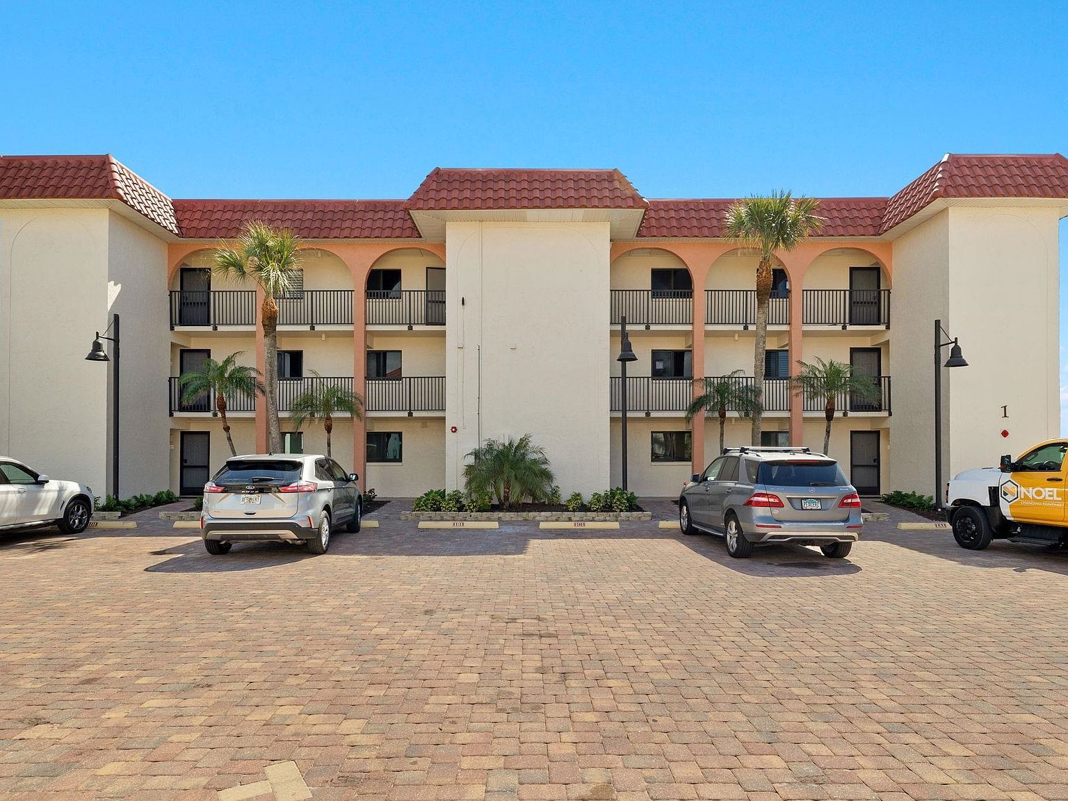 671 E Gulf Dr UNIT 1A2 Sanibel, FL 33957 - Thumbnail 4