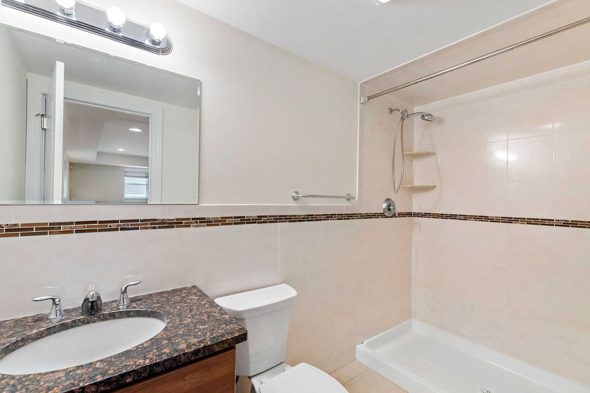 8 Kiesewetter Lane, # 2 Secaucus, NJ, USA, 7094 - Thumbnail 4