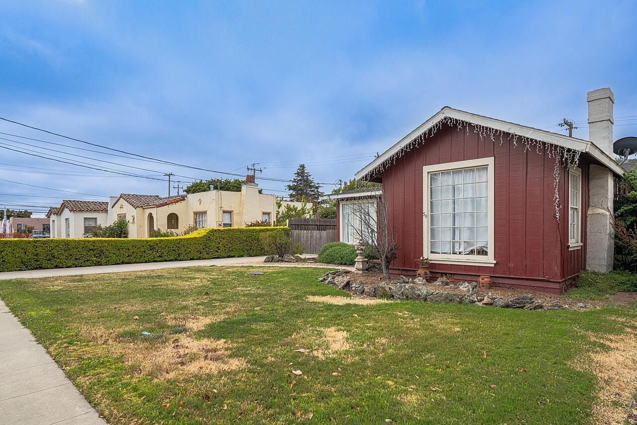 54 Katherine Ave Salinas, CA 93901  | Single Family