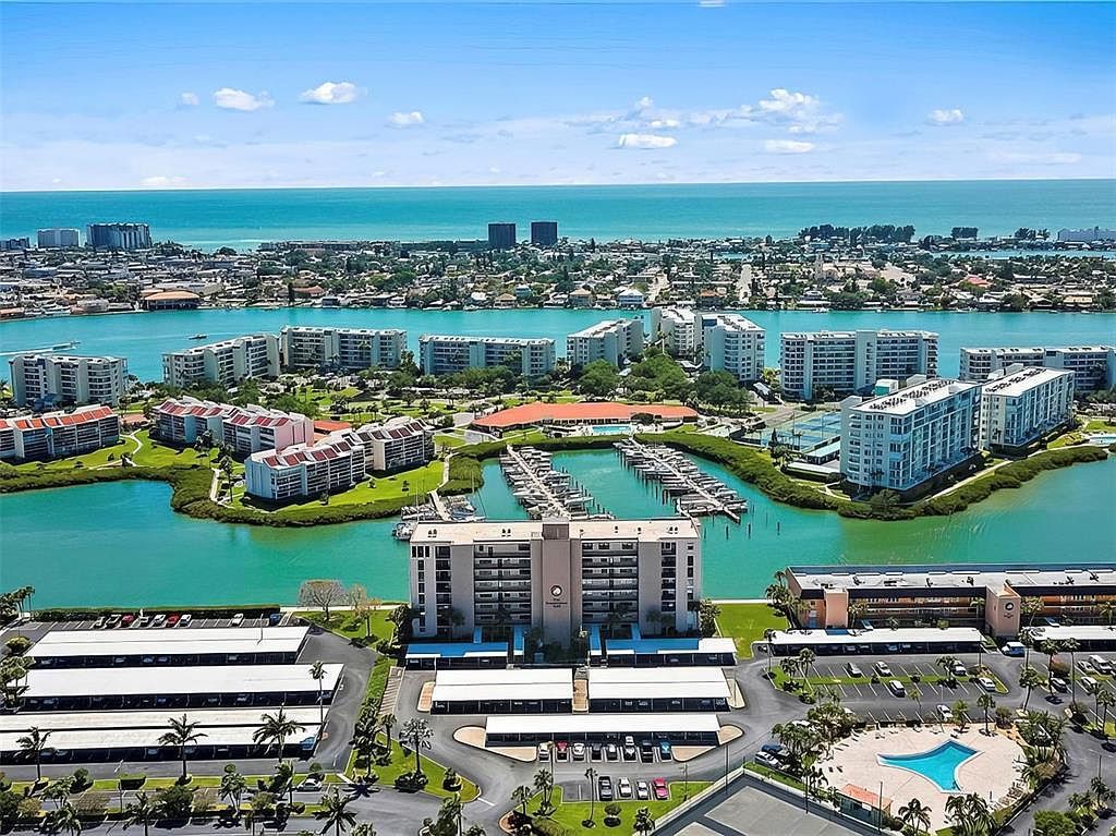 7600 Sun Island Dr S APT 107 South Pasadena, FL 33707 - Thumbnail 4