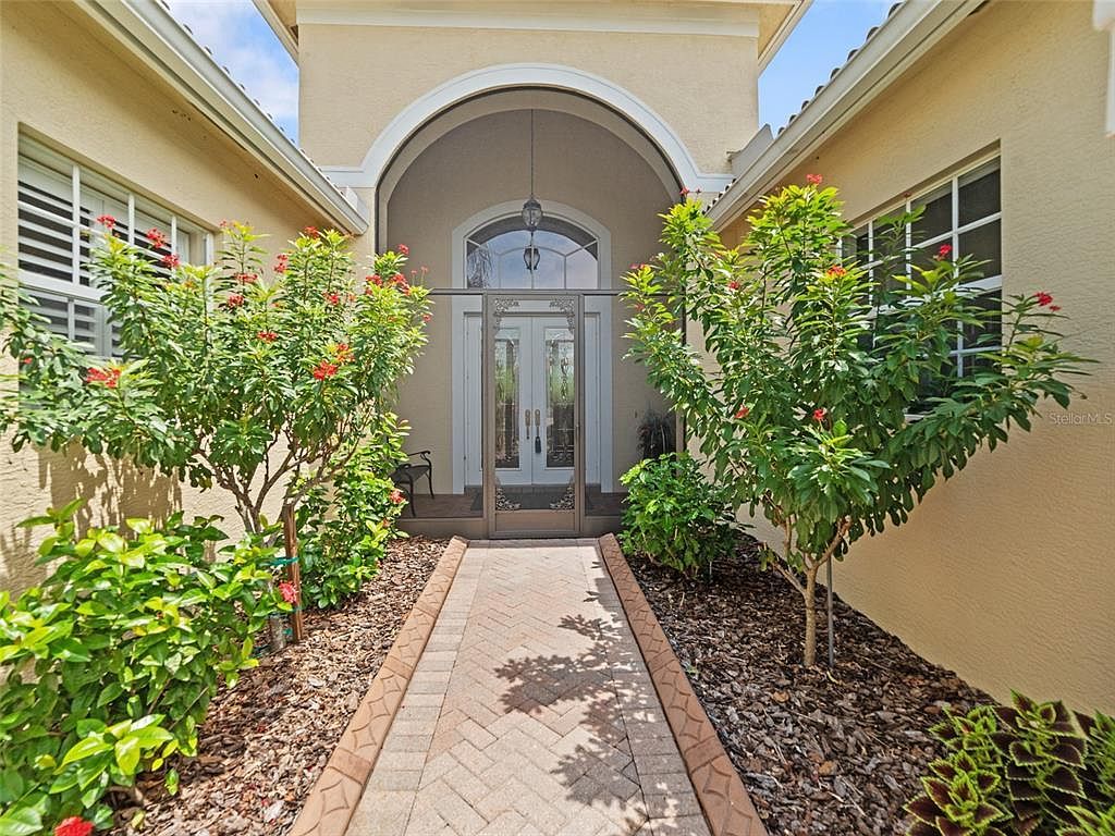 5024 Ruby Flats Dr Wimauma, FL 33598 - Thumbnail 4