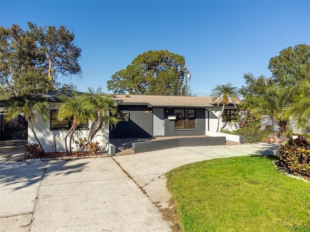 1899 66th Ave N Saint Petersburg, FL 33702 - Thumbnail 4