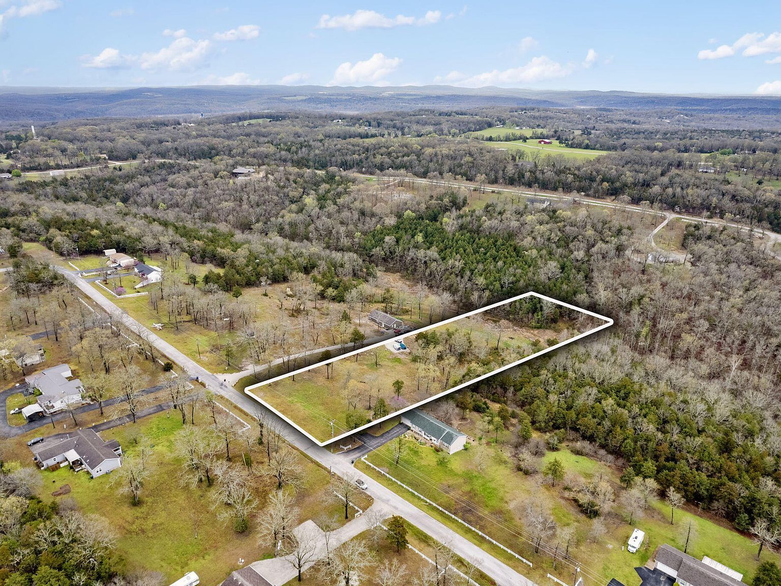 613 Lake Ranch Rd Kissee Mills, MO 65680 - Thumbnail 4