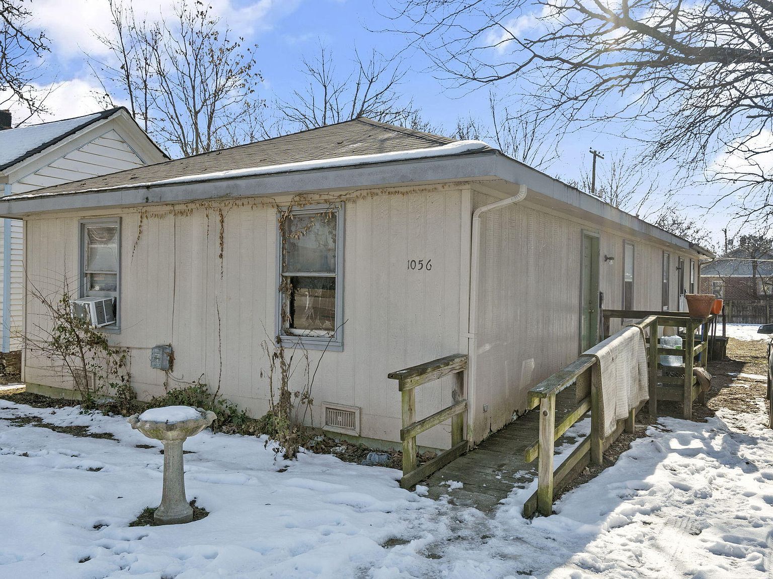 1056-1071 E Commercial St Springfield, MO 65803 - Thumbnail 4