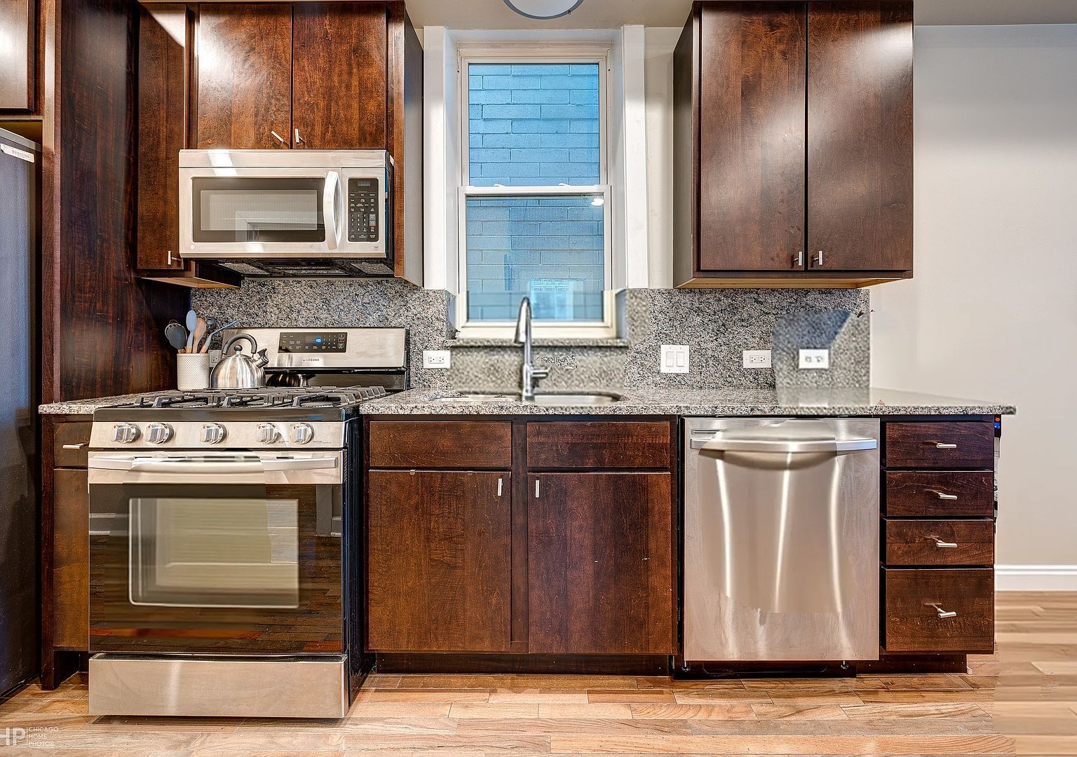 1716 S Clinton St Chicago, IL 60616 - Thumbnail 4