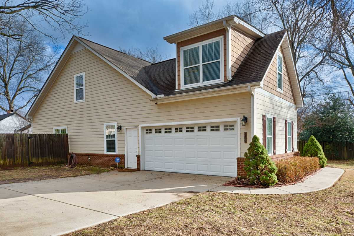 209 Surrey Road Southwest, Huntsville, AL, USA, 35801 - Thumbnail 4