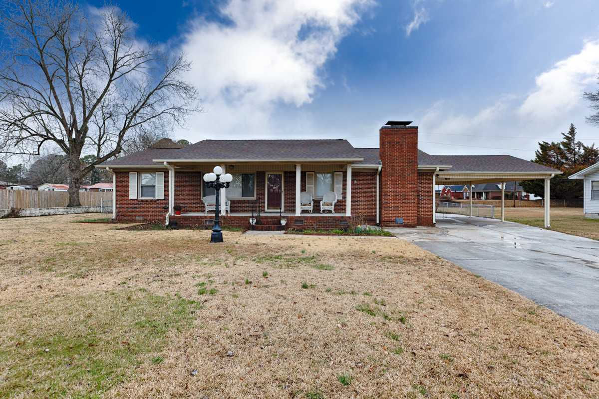 725 Frost Street Southwest, Hartselle, AL, USA, 35640  | Single Family