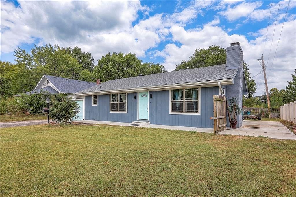 540 E Prairie St Olathe, KS 66061 - Thumbnail 4