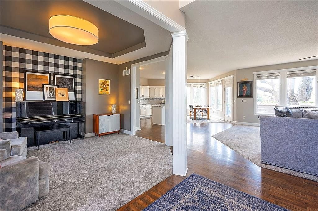 989 S Clearwater Creek Dr Olathe, KS 66061 - Thumbnail 4