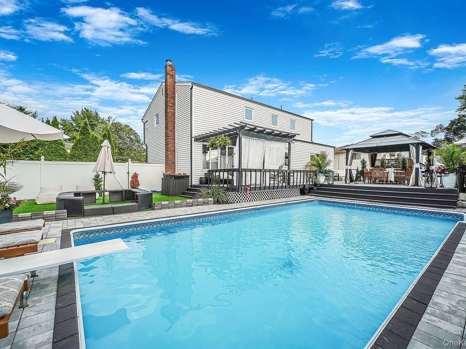 11 Susan Ct Deer Park, NY 11729 - Thumbnail 4