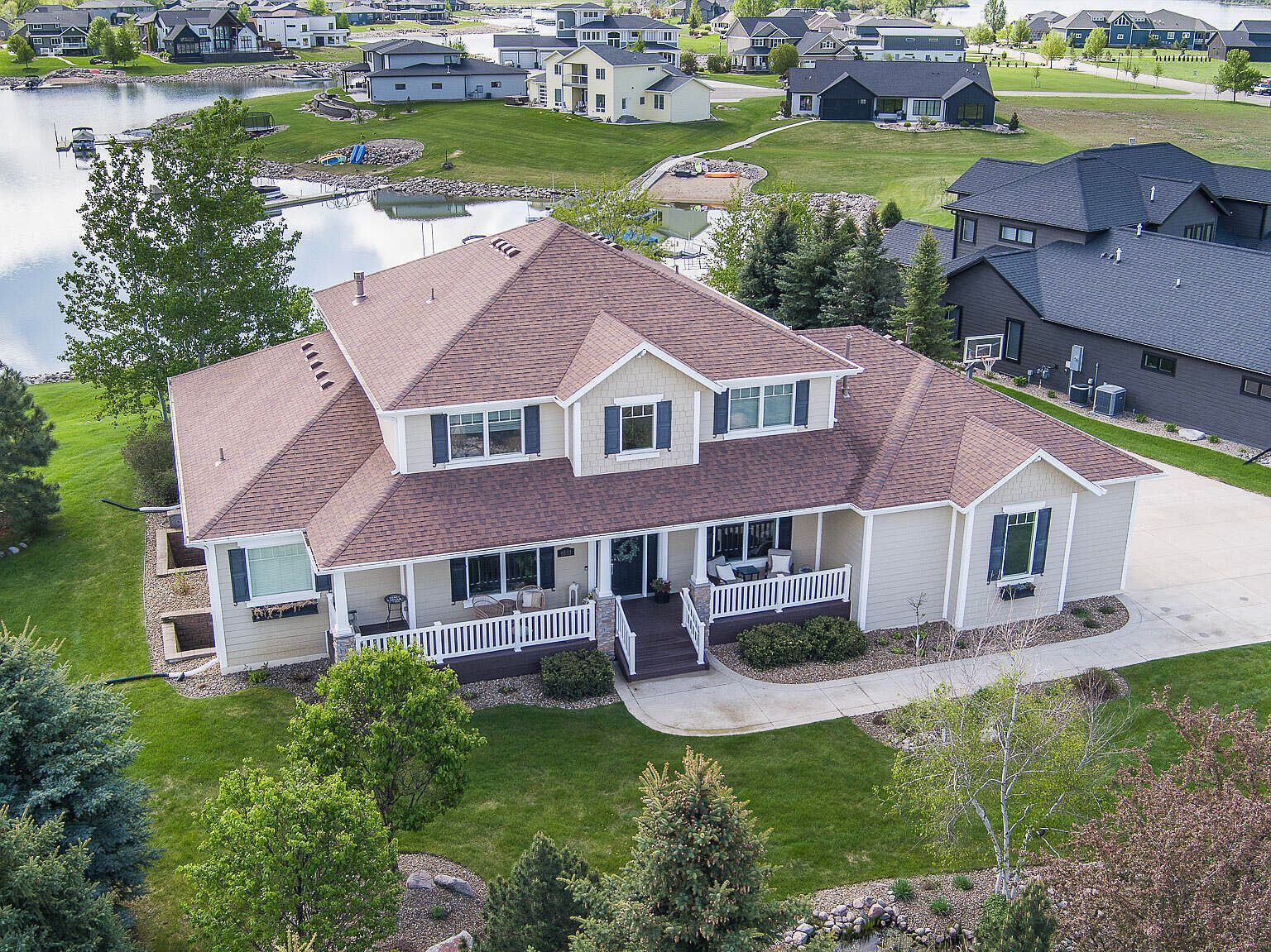 6501 Misty Waters Dr Bismarck, ND 58503 - Thumbnail 4