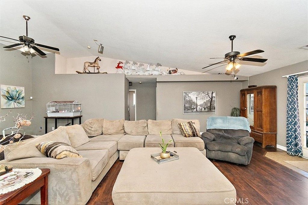 12730 Fir St Oak Hills, CA 92344 - Thumbnail 4