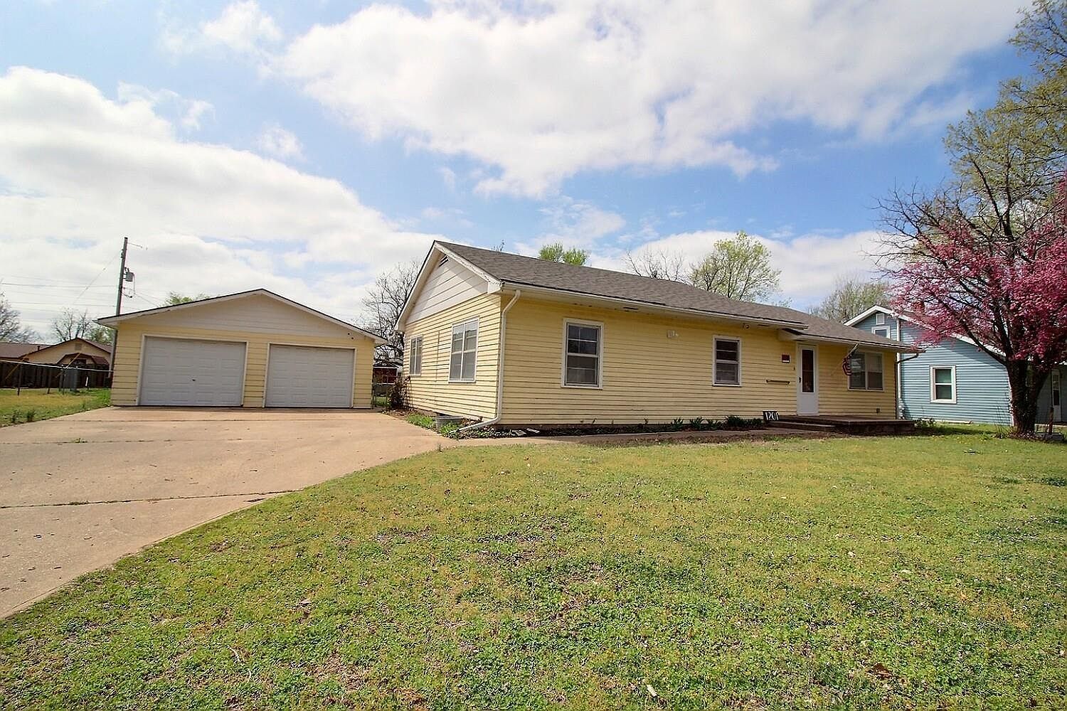 1201 W Oklahoma Ave Arkansas City, KS 67005 - Thumbnail 4