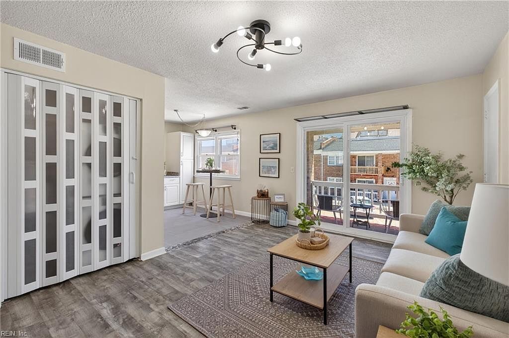 828 E Ocean View Ave APT 4 Norfolk, VA 23503 - Thumbnail 4