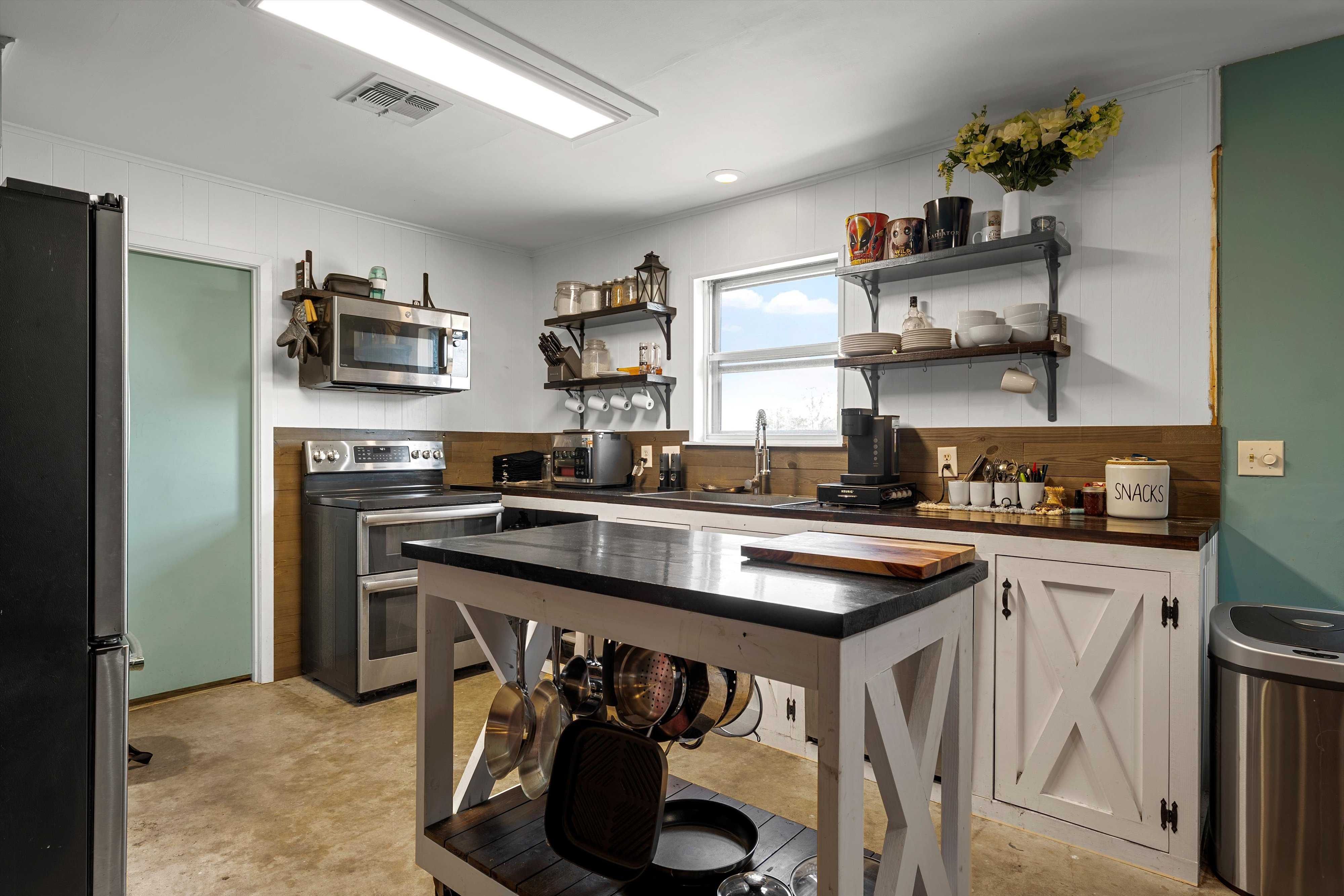 2139 Meandering Way, China Spring, TX, USA, 76633 - Thumbnail 4