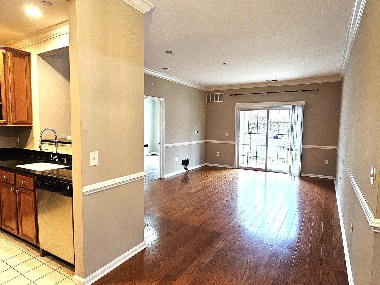 1121 Colts Cir #P Lawrence Township, NJ 08648 - Thumbnail 4