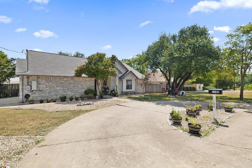 1102 Oak Hollow Dr Leander, TX 78641 - Thumbnail 4