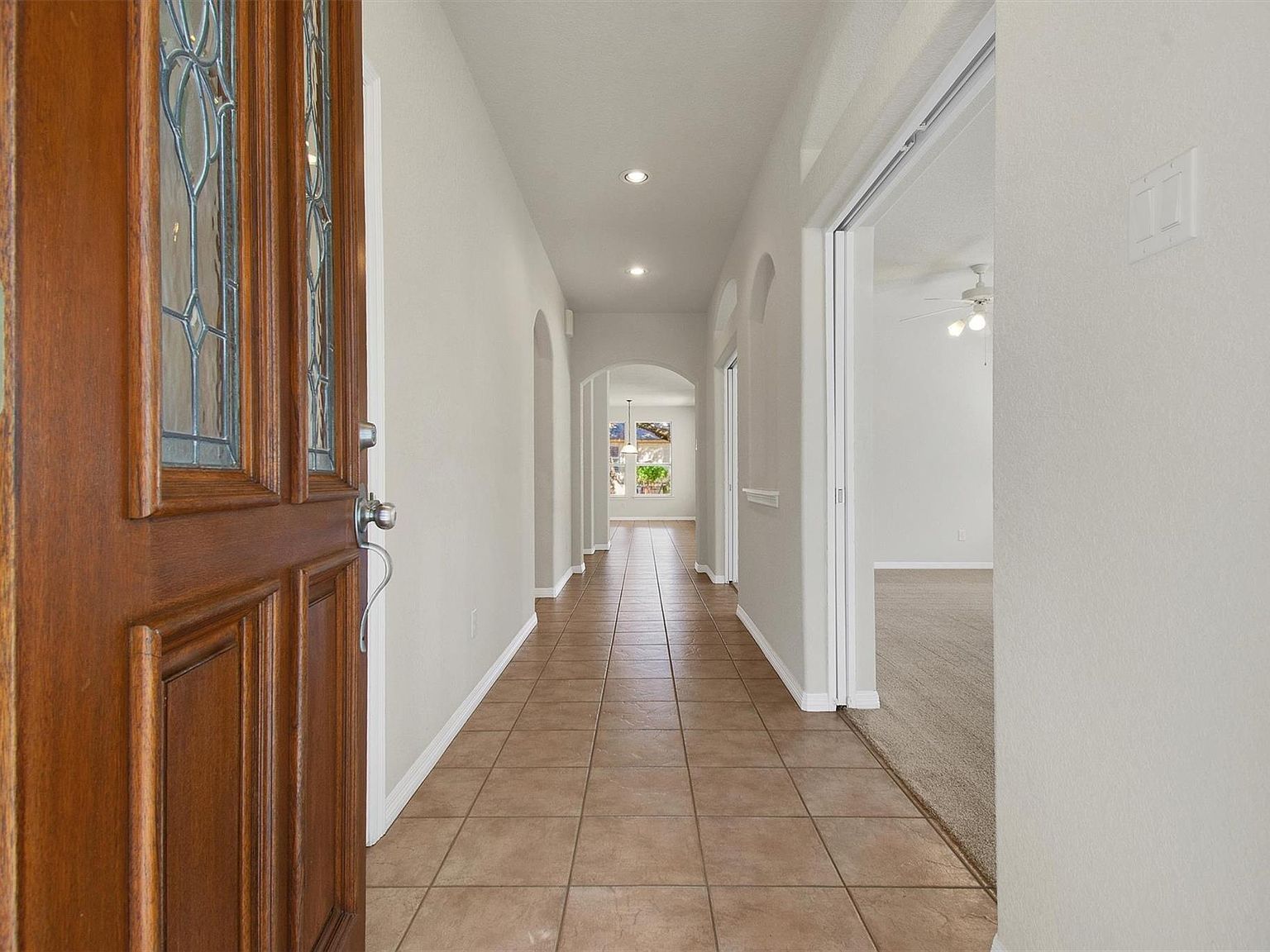 102 Lavaca Ln Georgetown, TX 78628 - Thumbnail 4