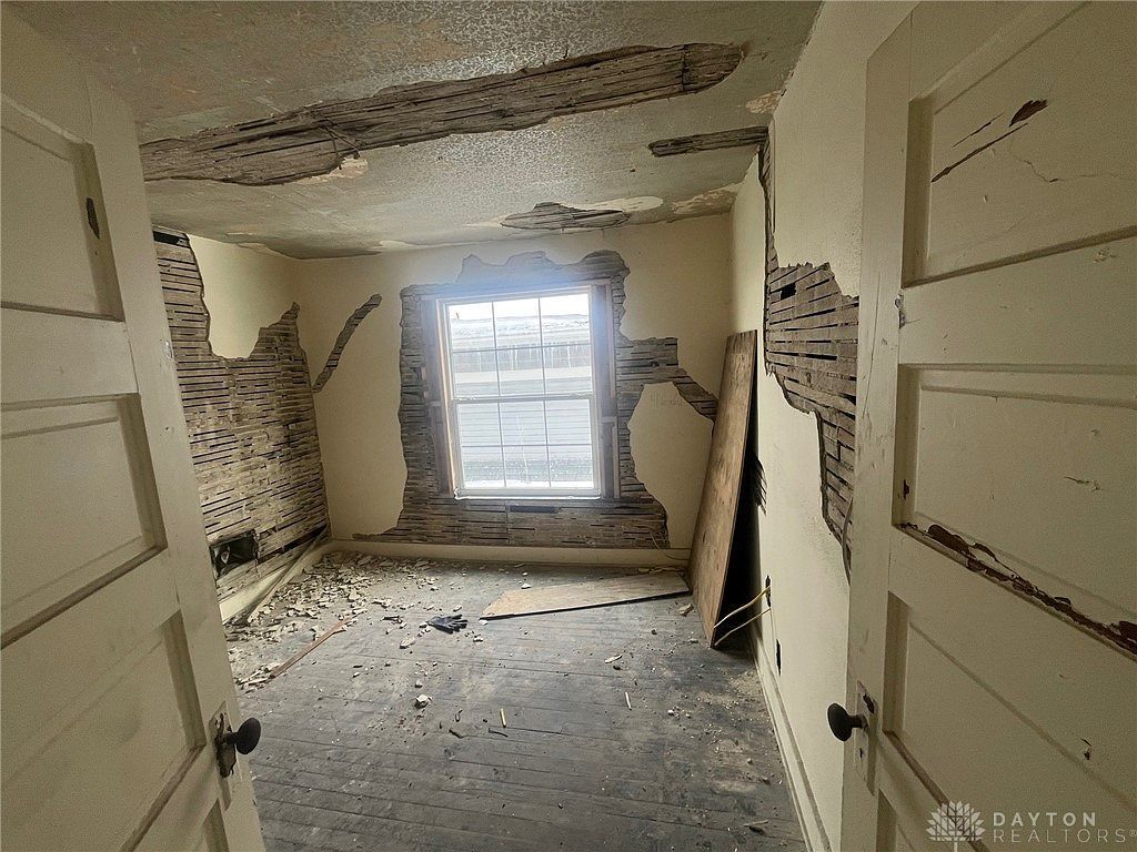 120 Marathon Ave Dayton, OH 45405 - Thumbnail 4