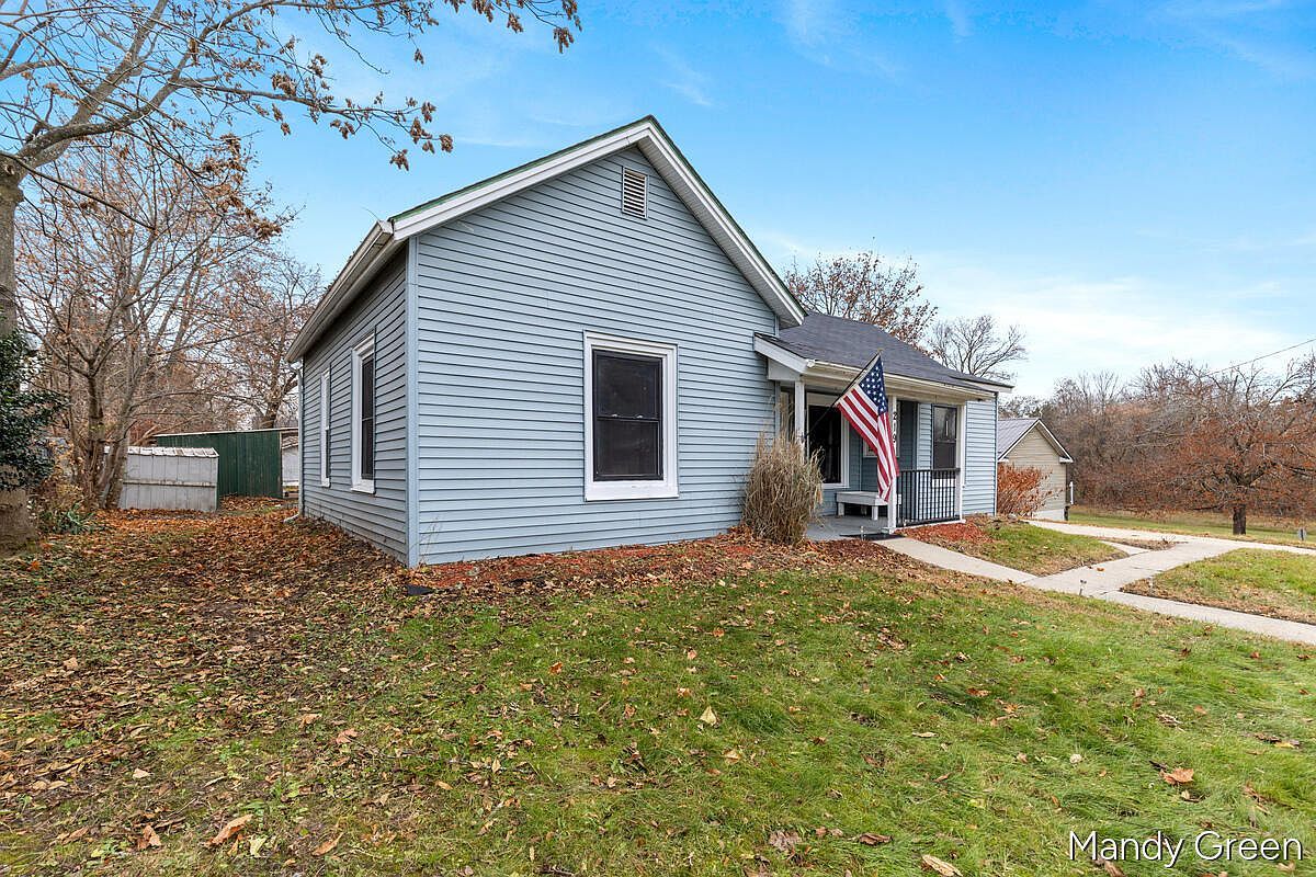 219 N 3rd St Edmore, MI 48829 - Thumbnail 4