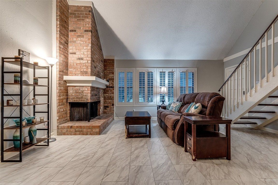 4832 Rollingwood Ct Garland, TX 75043 - Thumbnail 4