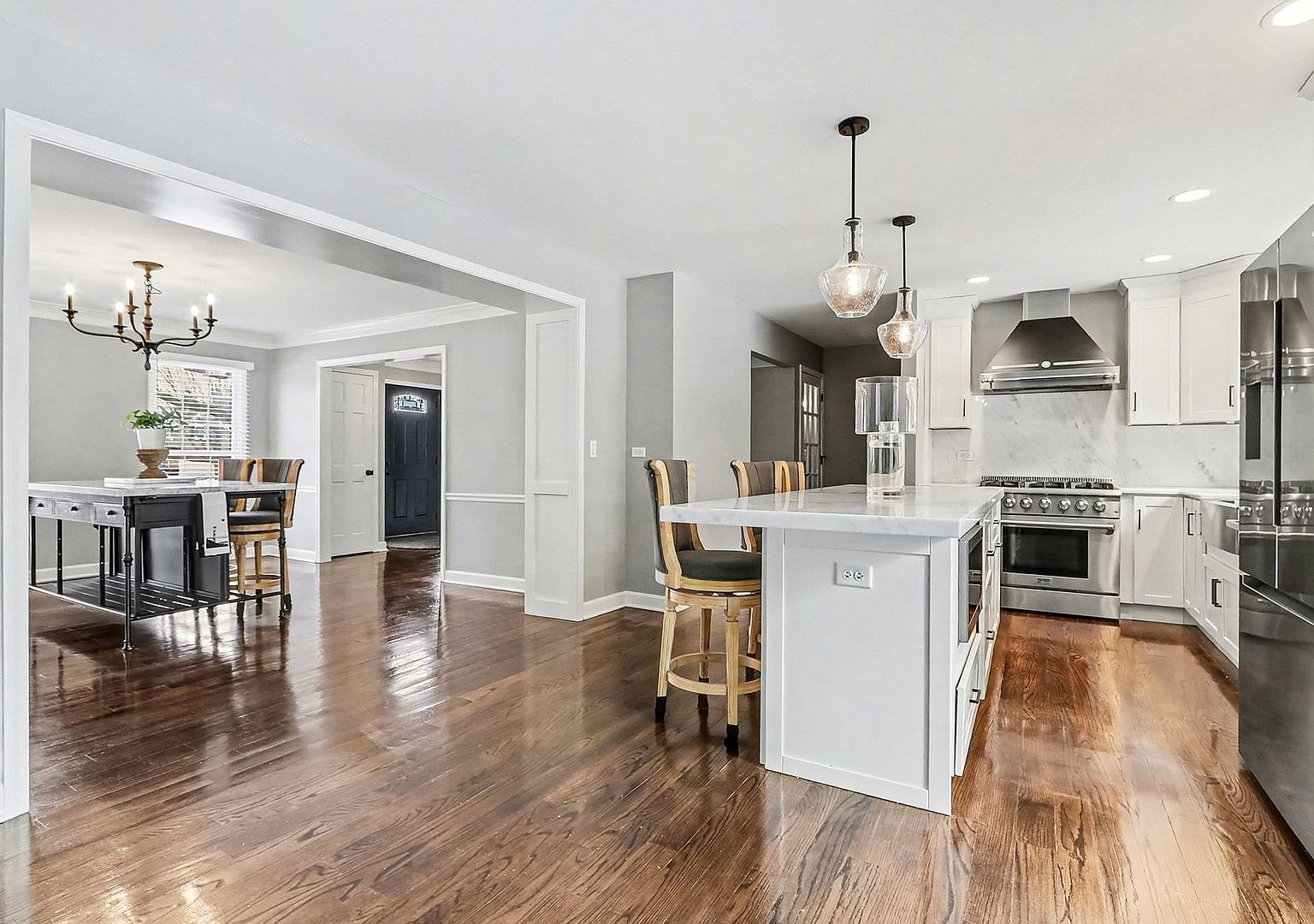 25W313 Mayflower Ave Naperville, IL 60540 - Thumbnail 4